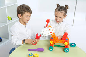 Junior Engineer - 79 Peças