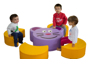 Mesa Ratinho Com Banquinhos Queijo